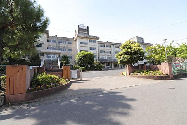 中学校　久喜市立久喜東中学校（中学校）まで1371m