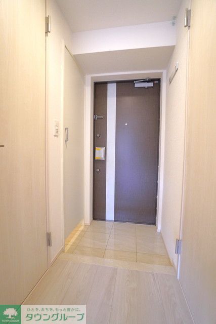 玄関　※写真は同タイプ住戸です。