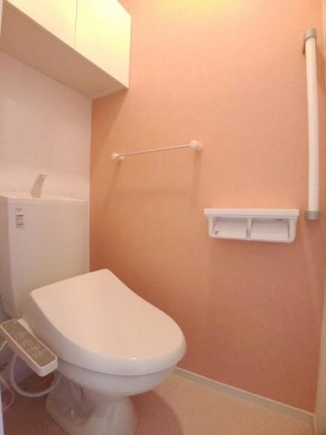 トイレ　シンプルで使いやすいトイレです