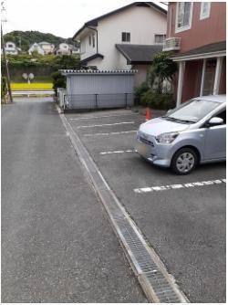 エントランス　駐車場