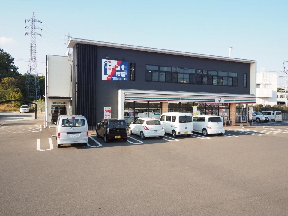 コンビニ　セブンイレブン（コンビニ）まで1500m