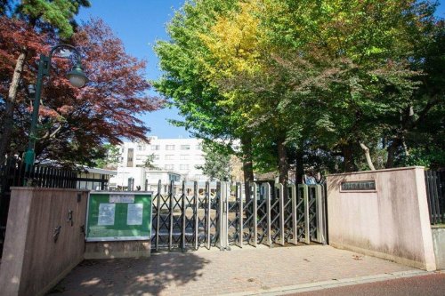 幼稚園・保育園　千葉大学教育学部附属幼稚園（幼稚園・保育園）まで229m