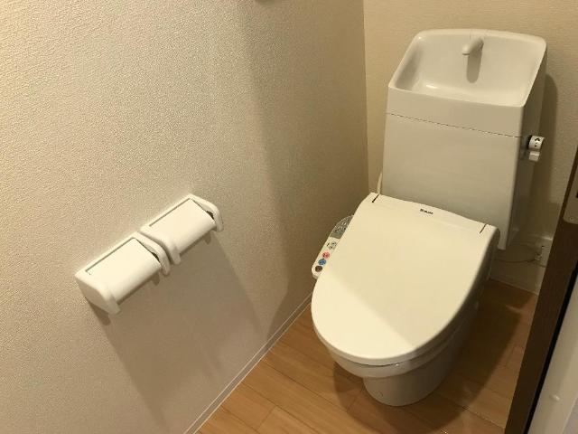 トイレ　シャワー付トイレ