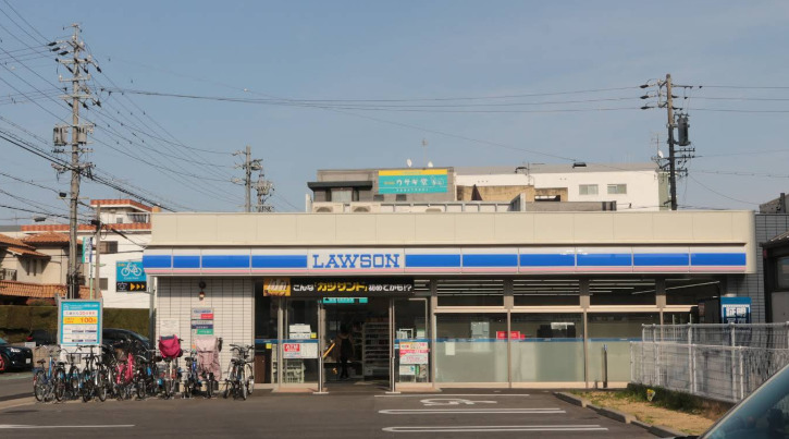 コンビニ　ローソン 北区平安二丁目店（コンビニ）まで467m
