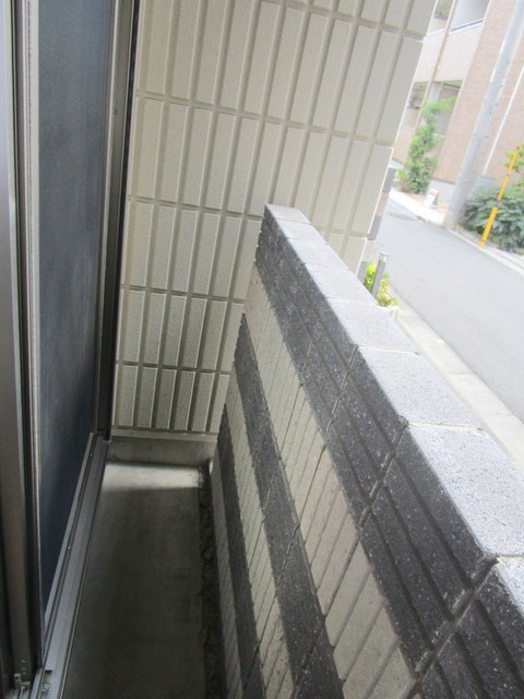 バルコニー　テラス