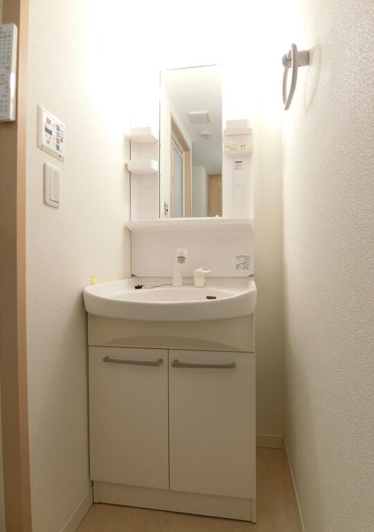 洗面設備　※別号室の参考写真です