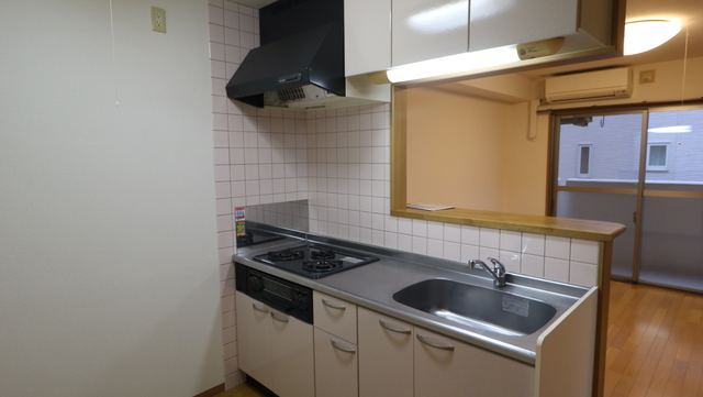 キッチン　※別部屋写真使用中