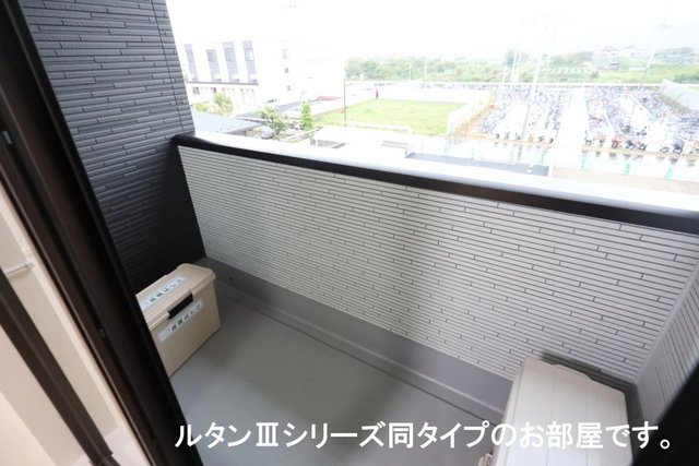 バルコニー　落ち着いた時間を過ごせるバルコニーです