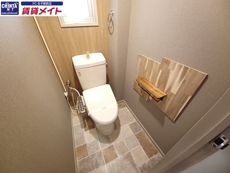 トイレ　同型参考写真