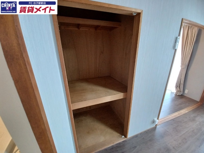収納　同型参考写真