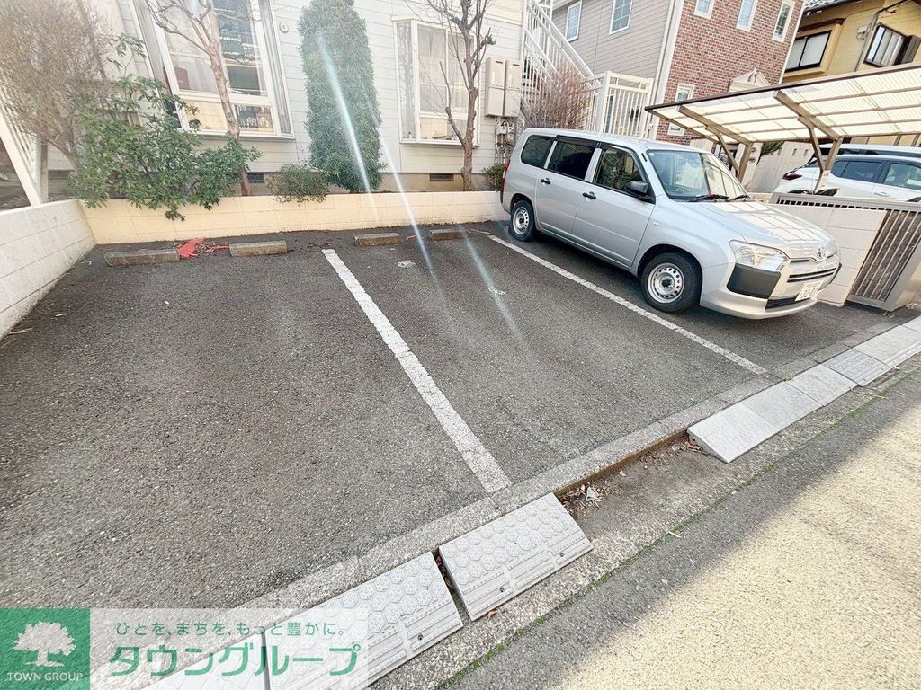 駐車場　駐車場