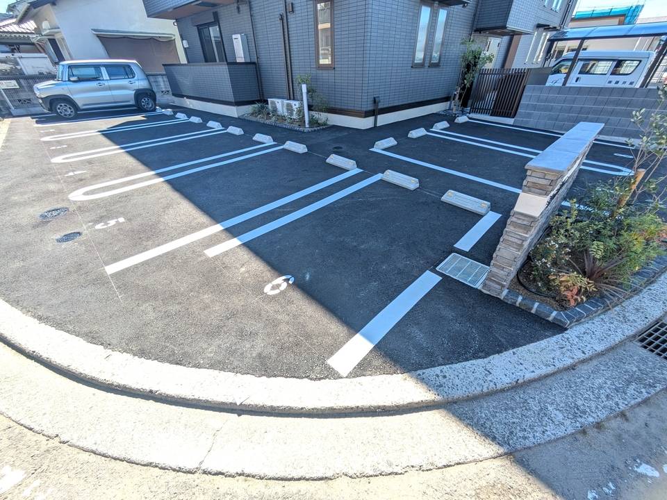 駐車場　駐車場