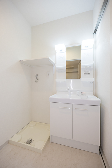 洗面設備　※写真は同タイプ住戸です。