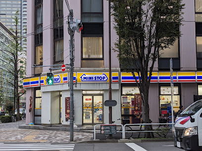 コンビニ　ミニストップ 神田錦町1丁目店（コンビニ）まで259m