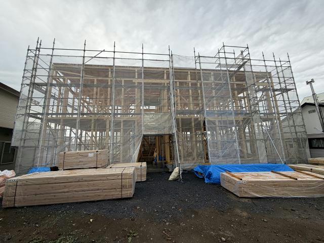 建物外観　建築中