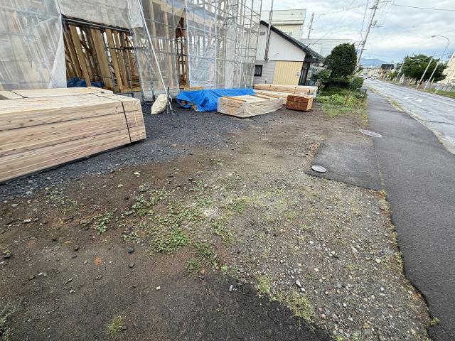 建物外観　建築中