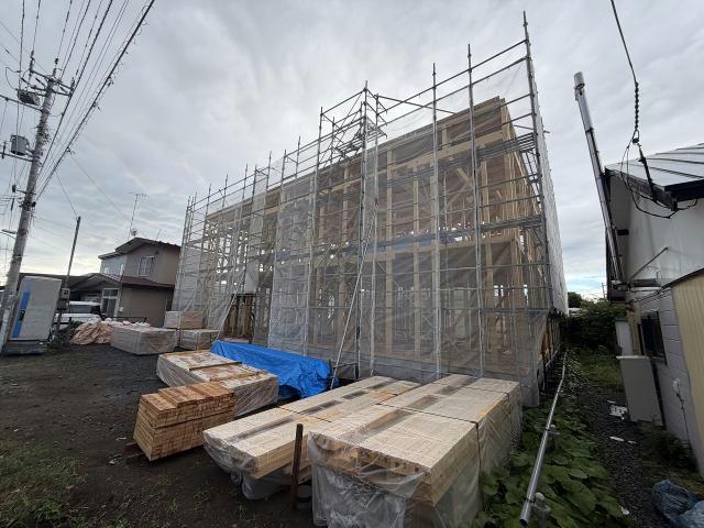 建物外観　建築中