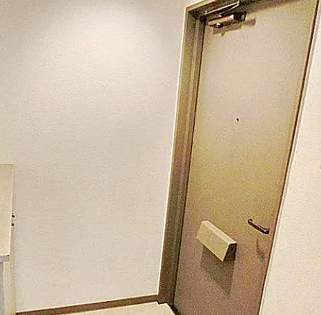 玄関　落ち着いた玄関です