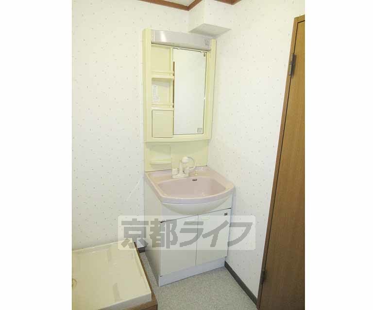 その他設備　大きな洗面台付いています