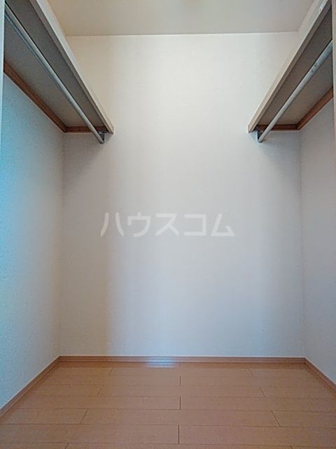 FLORAIIIの内装写真