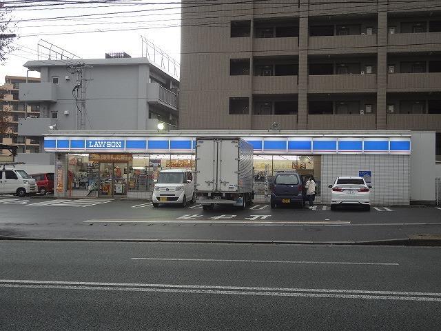 コンビニ　ローソン八幡鷹の巣店（コンビニ）まで620m