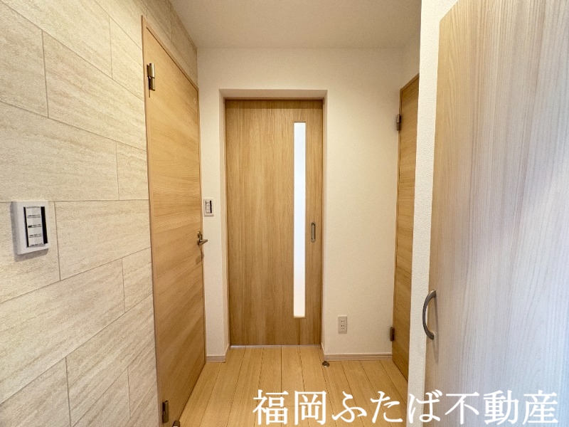 REGALEST次郎丸Iの玄関写真