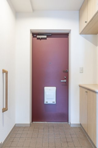 玄関　※写真は同タイプ住戸です。
