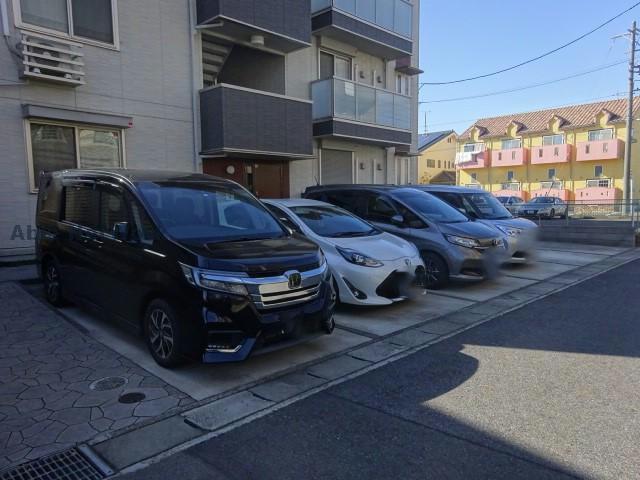 駐車場　駐車場