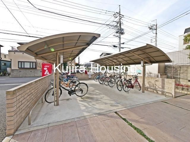 その他共有部分　屋根付き駐輪場です★