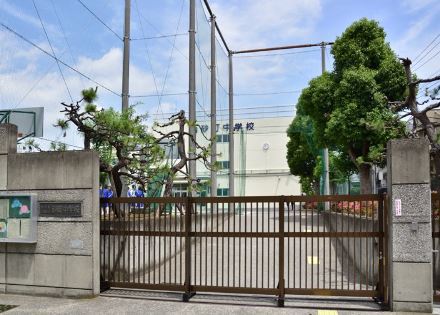 中学校　砂町中学校（中学校）まで395m