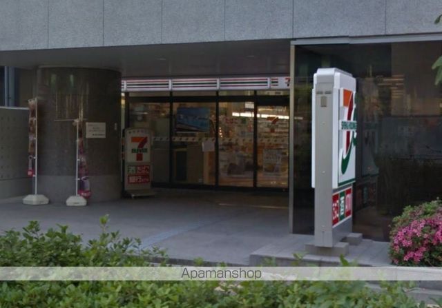 コンビニ　セブンイレブン（コンビニ）まで220m