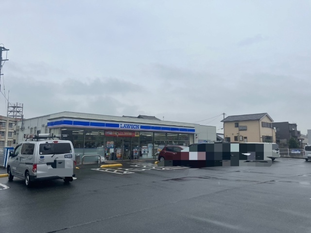 コンビニ　ローソン戸畑一枝四丁目店（コンビニ）まで345m
