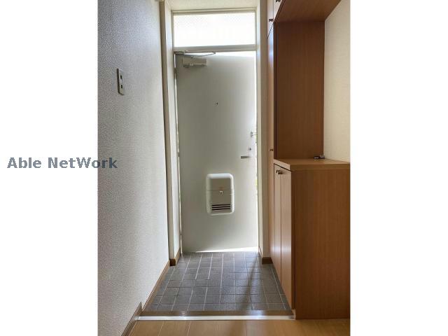 玄関　※同物件、別部屋の写真です