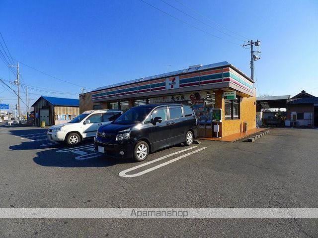 コンビニ　セブンイレブン群馬明和店（コンビニ）まで1000m