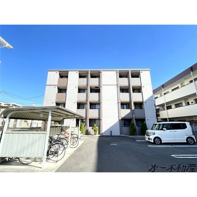 エントランス　建物外観