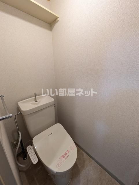 東武宇都宮線 東武宇都宮駅 徒歩5分 2階建 築34年のトイレ写真