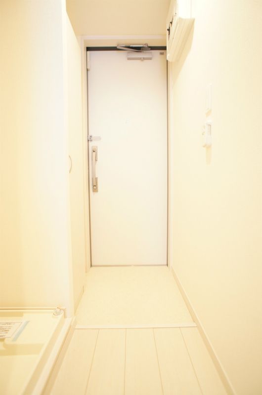 京急大師線 川崎大師駅 徒歩13分 3階建 築11年の玄関写真