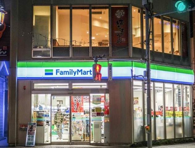 コンビニ　ファミリーマート国立駅南口店（コンビニ）まで786m