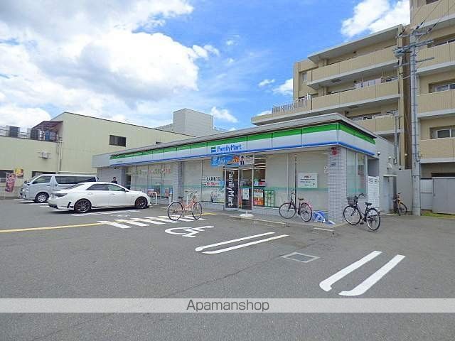 コンビニ　ファミリーマート（コンビニ）まで502m