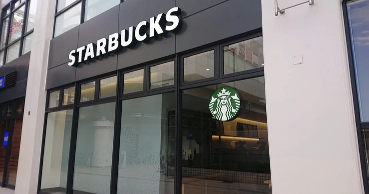 飲食店　スターバックスコーヒー 光が丘IMA店（飲食店）まで954m