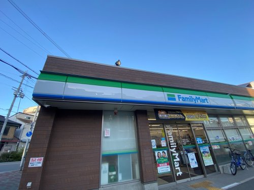 コンビニ　ファミリーマート 花岡十三元今里店（コンビニ）まで183m