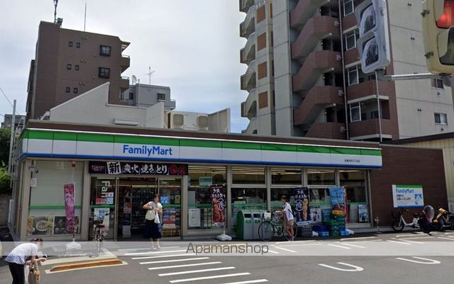 コンビニ　ファミリーマート（コンビニ）まで566m