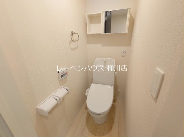 トイレ　レーベンハウス桶川店へ　048-787-5511