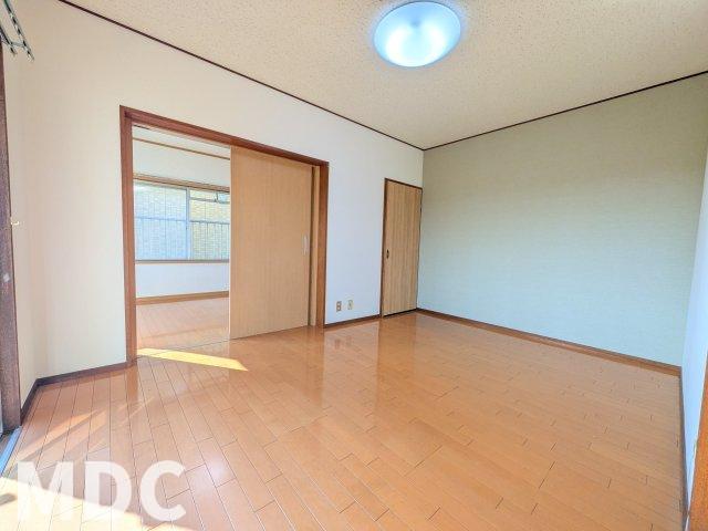 ＪＲ高徳線 勝瑞駅 徒歩5分 3階建 築36年の居間写真