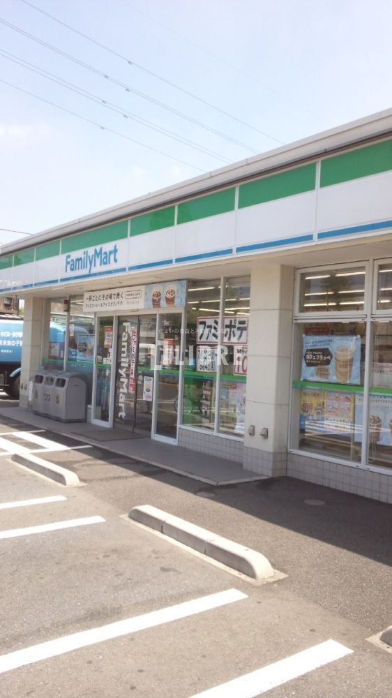 コンビニ　ファミリーマート富士見台二丁目店（コンビニ）まで1140m