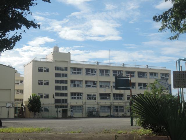 小学校　横浜市立荏田小学校（小学校）まで1019m