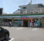 コンビニ　ファミリーマート 名西枇杷島店（コンビニ）まで923m