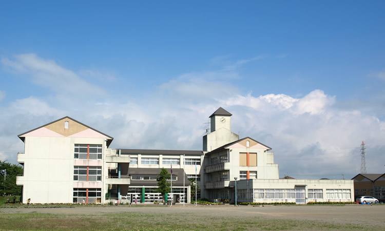 小学校　龍ケ崎市立 馴馬台小学校（小学校）まで399m