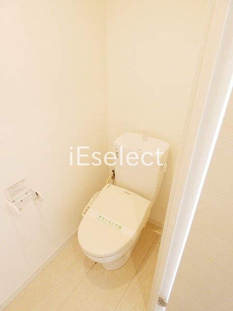トイレ　ウォシュレット付のトイレです