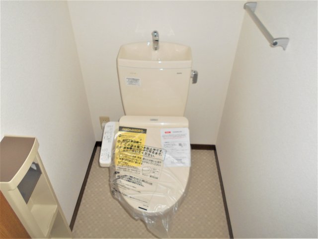 ＪＲ総武線 津田沼駅 徒歩15分 2階建 築26年のトイレ写真